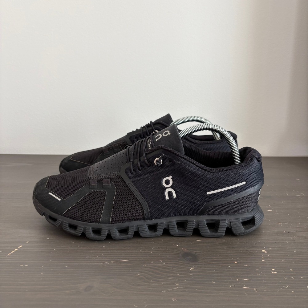 On Running Cloud 6 Men's Size 9 Black Low Top Sneakers Lightweight